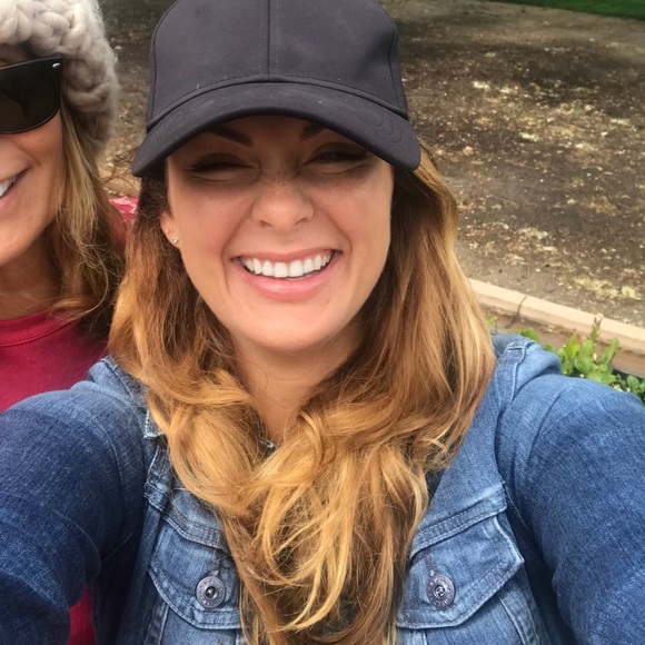 Meet your Posher, Taylor - Picture 1 of 1